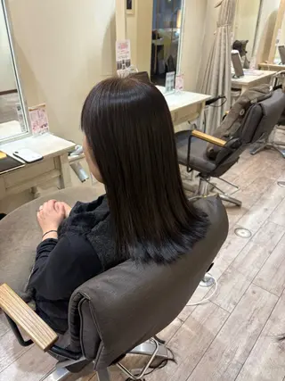 ミディアム 艶カラー/ レイヤー/栄/あやかのヘアスタイル