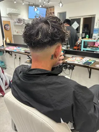 ショート パーマ メンズ CUCUMBER所属・本間 颯太のヘアスタイル