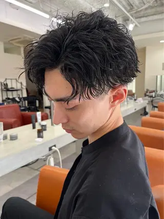 パーマ メンズ メンズカット/眉カッ ト/ブリーチ/シオリのヘアスタイル