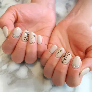 ネイル ジェヌインネイル 河内のネイルデザイン