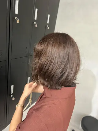 カラー 小森聖奈 韓国風レイヤーカットのヘアスタイル