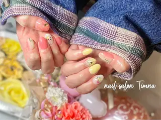 ミディアム NAILSALON 🍔Timna🍟のネイルデザイン