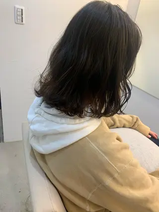 ミディアム LEBEN所属・leben serikaのヘアスタイル
