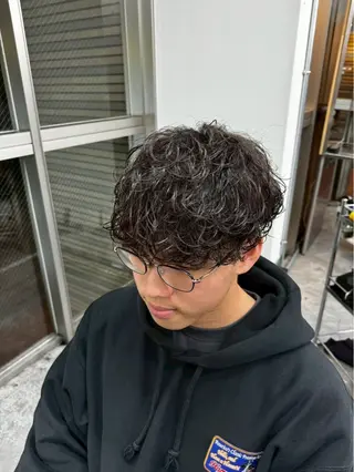 ロング パーマ メンズ メンズ特化✨️ 韓国風パーマ🔥一八のヘアスタイル