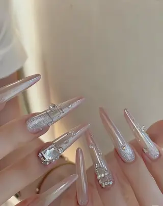 ネイル 星みこと 長さ出し得意のネイルデザイン