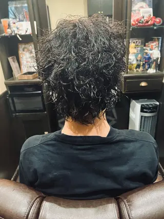 ミディアム パーマ メンズ ヒロ銀座バーバーショップ秋葉原店所属・堀 真人のヘアスタイル