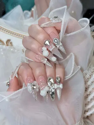 ネイル Eli Nails 新宿のネイルデザイン