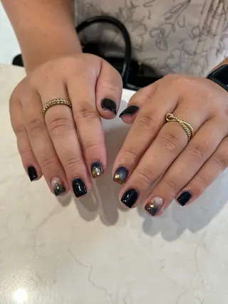 ネイル Salondevi2 isanaのネイルデザイン