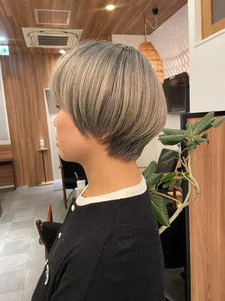 ショート ボブ ホノカのヘアスタイル