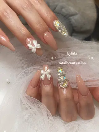 ネイル bylaki🌈 RENAのネイルデザイン