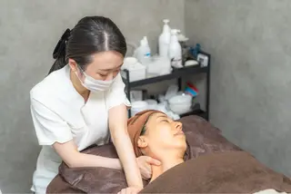 お肌のかかりつけサロンP.A.L.M.所属・【P.A.L.M.】 むき卵×毛穴レス肌のエステ・リラクイメージ