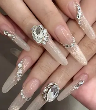 ネイル KIKI Nail所属・yolo ネイルのネイルデザイン