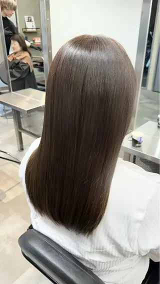 ロング カラー 吉本 愛花のヘアスタイル