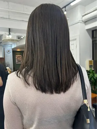 セミロング カラー レイヤーボブ/ 艶カラー/サナ🌼のヘアスタイル