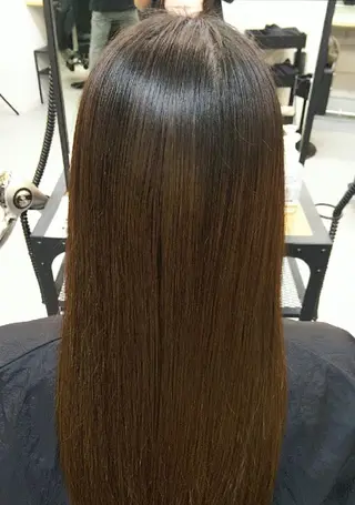 ロング サロングラーティア所属・fumi フミのヘアスタイル