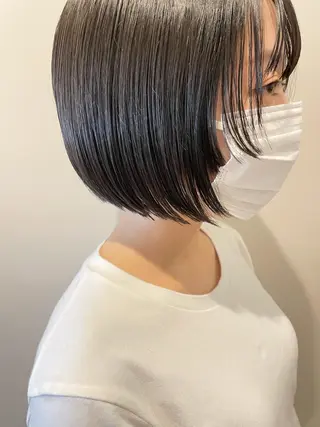 ショート カラー クワハラ イオリのヘアスタイル