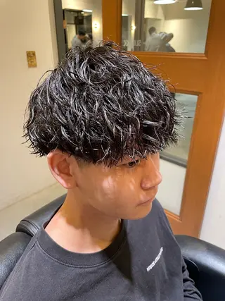 ショート QUONHEAL(クオンヒール)所属・重名 陸のヘアスタイル