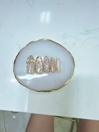 ネイル クイーンズネイル銀座所属・Queeens nailのネイルデザイン