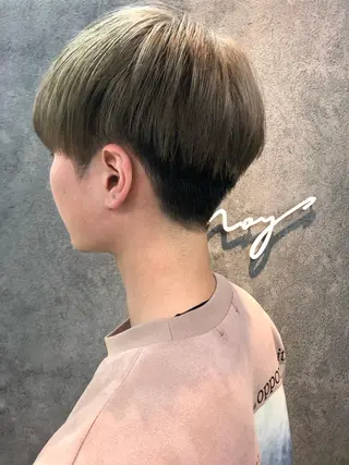 カラー メンズ Noy所属・Noyヨシモト ヒロトのヘアスタイル