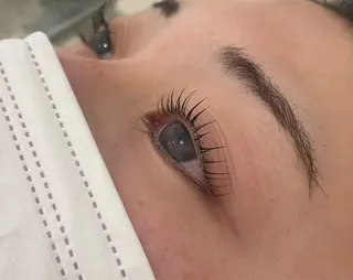 マツエク・マツパ メンズ眉毛サロンSENSE 津田沼所属・SENSE 津田沼 YUIKAの眉毛・アイブロウイメージ