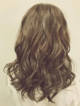 ロング カラー 関口 友行のヘアスタイル