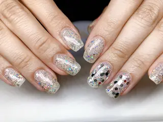 ネイル ECLAT エクラ所属・寺山 千鶴のネイルデザイン
