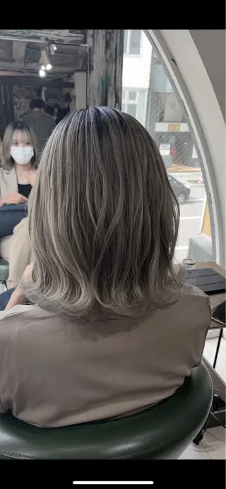 ミディアム Orque deux 伊藤丈晴のヘアスタイル