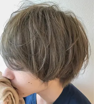 ショート カラー 【1日2名様限定】 AFLOAT白川雄副のヘアスタイル