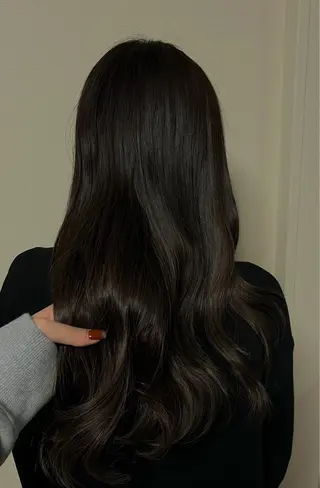 カラー アンディアーモ カリーノ所属・井上 結衣のヘアスタイル