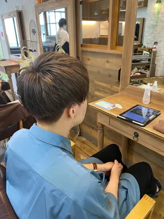 カラー メンズ re naのヘアスタイル