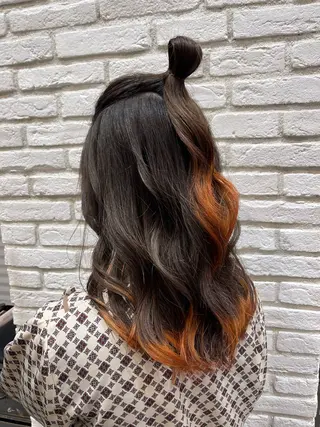 ミディアム カラー 廣田 綾音のヘアスタイル