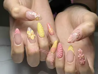 ネイル 💕鈴木ユリ パラジェル/オフ無料のネイルデザイン