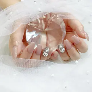 ネイル パーツ全部¥110 サロンミミのネイルデザイン