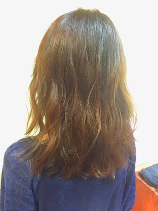 セミロング カラー パーマ 可愛いを作る神 ナオヒロのヘアスタイル