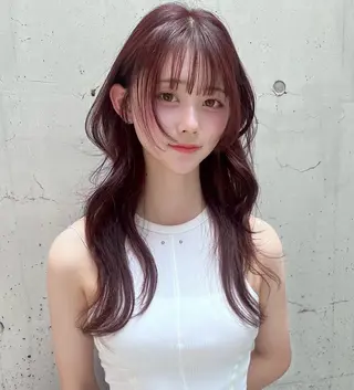 ロング カラー ツガミ リナのヘアスタイル