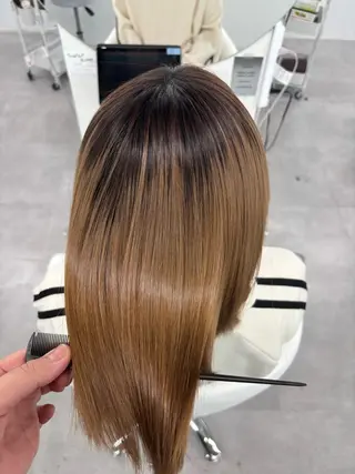 ミディアム door white hideのヘアスタイル