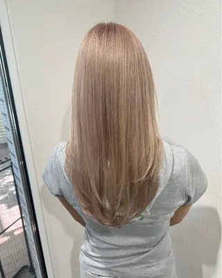 ロング カラー ハイトーン/レイヤー /艶カラー🎀のヘアスタイル