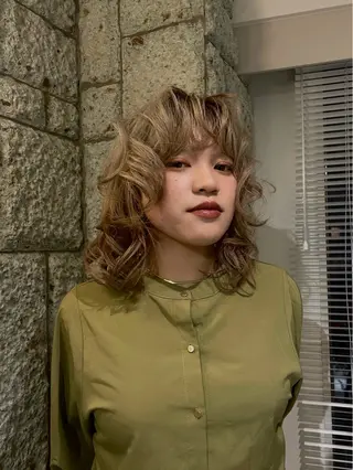 ミディアム カラー スミレ／透明感 ／ハイトーン／高円寺のヘアスタイル