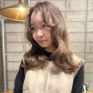 カラー カエデ🧤 カットカラーモデルのヘアスタイル
