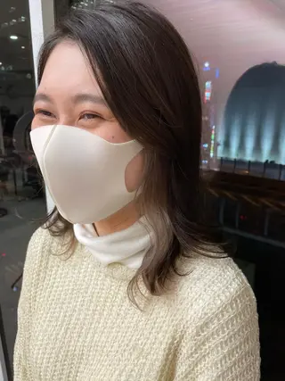 セミロング カラー 艶ハイトーン👑♡ NATSUKIのヘアスタイル