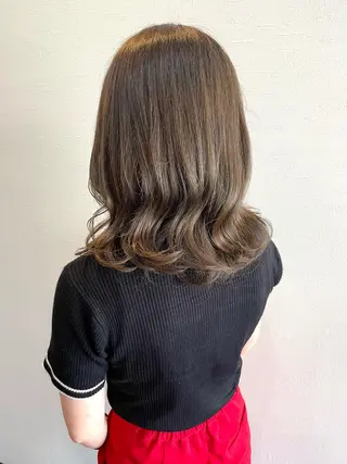 ミディアム カラー 𝘒𝘺𝘰𝘬𝘢 🌿‬のヘアスタイル