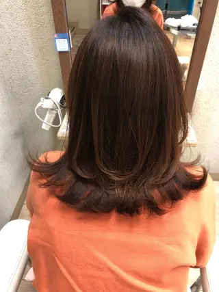 ミディアム 阿部 美咲のヘアスタイル