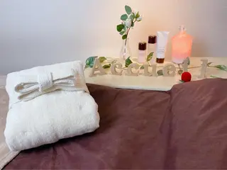 セミロング カラー パーマ ヘアアレンジ メンズ キッズ ネイル マツエク・マツパ アイブロウ ニキビ特化型エステ 🍓最短で肌質改善のエステ・リラクイメージ