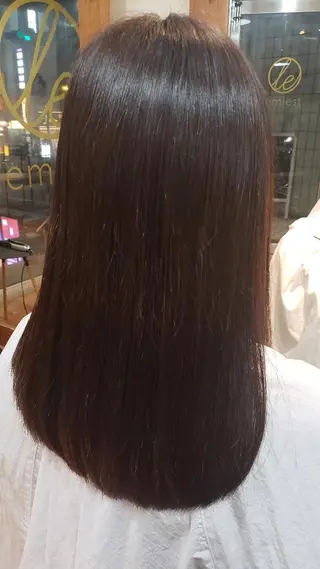 セミロング カラー 長岡 健一のヘアスタイル