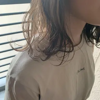 ミディアム カラー chouette/ 根本優希のヘアスタイル