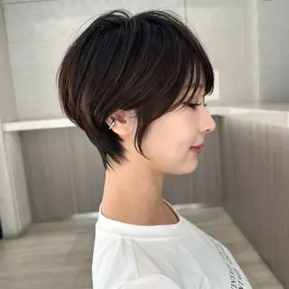 ショート グレージュ/レイヤー ふうか　渋谷のヘアスタイル