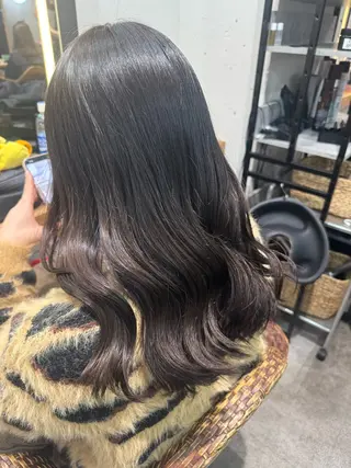 カラー red neo あいりのヘアスタイル