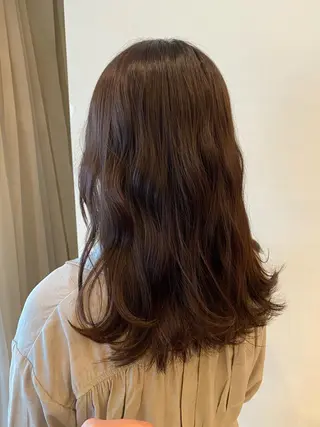 ロング カラー 長谷川 華奈子のヘアスタイル