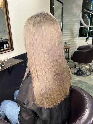 ロング カラー ケアブリーチ/ili 村上佳那多のヘアスタイル