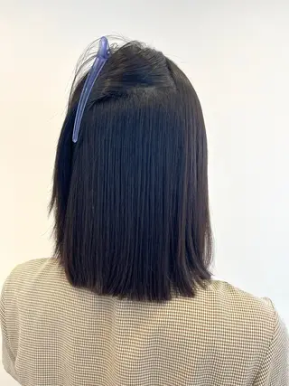 ミディアム パーマ 顔周りレイヤー／ 似合わせ／古津遼平のヘアスタイル